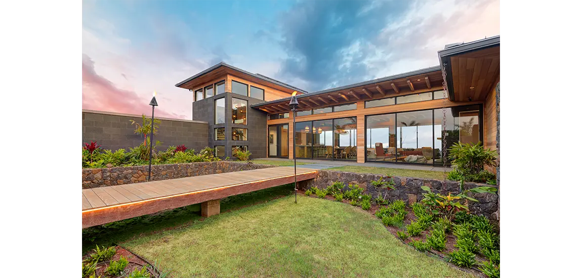 Lowe - KukuiUla, Koloa Kauai